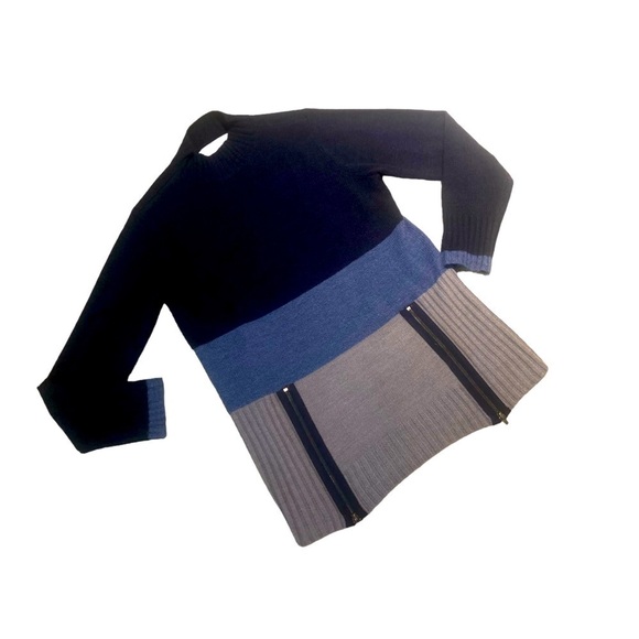 Curio New York color block blue/gray sweater with front zipper detail sz medium - Picture 1 of 11